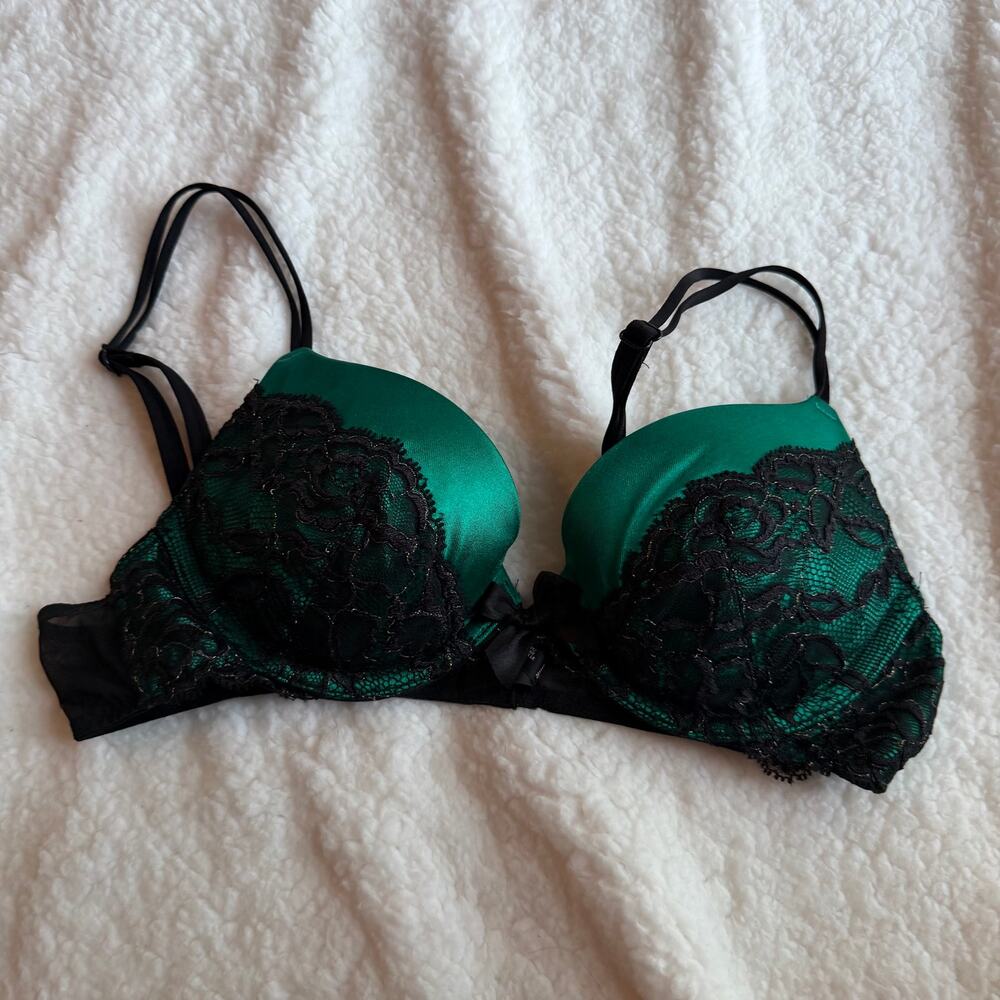 Victoria's Secret Very Sexy Plunge Push-Up Bra Green 34A